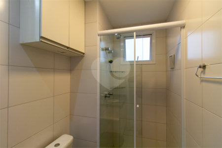 Apartamento com 02 dormitórios, sendo 1 suíte com 02 vagas de garagem