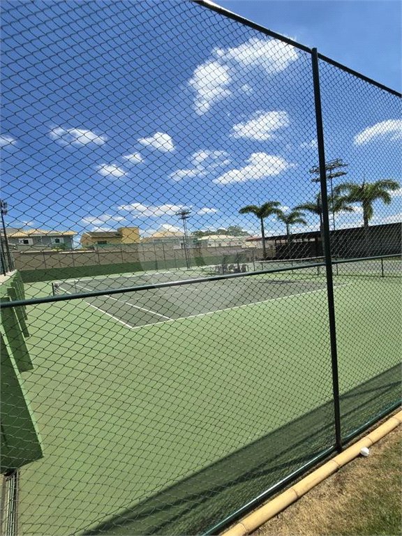 Maison Du parc- condominio de altissimo padrão - lote plano com 495,00 ms- R$ 1.920.000,00 - condominio - R$ 1.100,00 - iptu - R$ 800,00 - Área de lazer: Quadra de Tênis - Quadra Poliesportiva - campo de Futebol - Quadra de Squash - Academia - Playground - Sistema de Segurança 24hs com cerca elétri