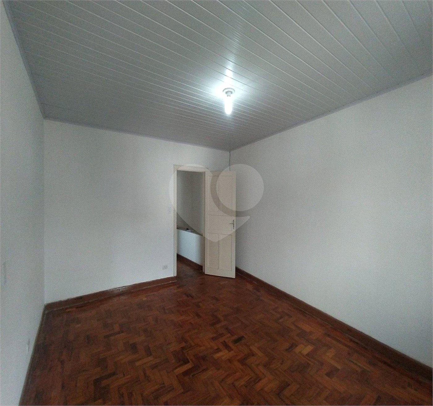 SOBRADO DE 100 M² COM 03 DORMITÓRIOS, VAGA E QUINTAL PARA LOCAÇÃO (OU VENDA) NO JARDIM DO COLEGIO-SANTANA