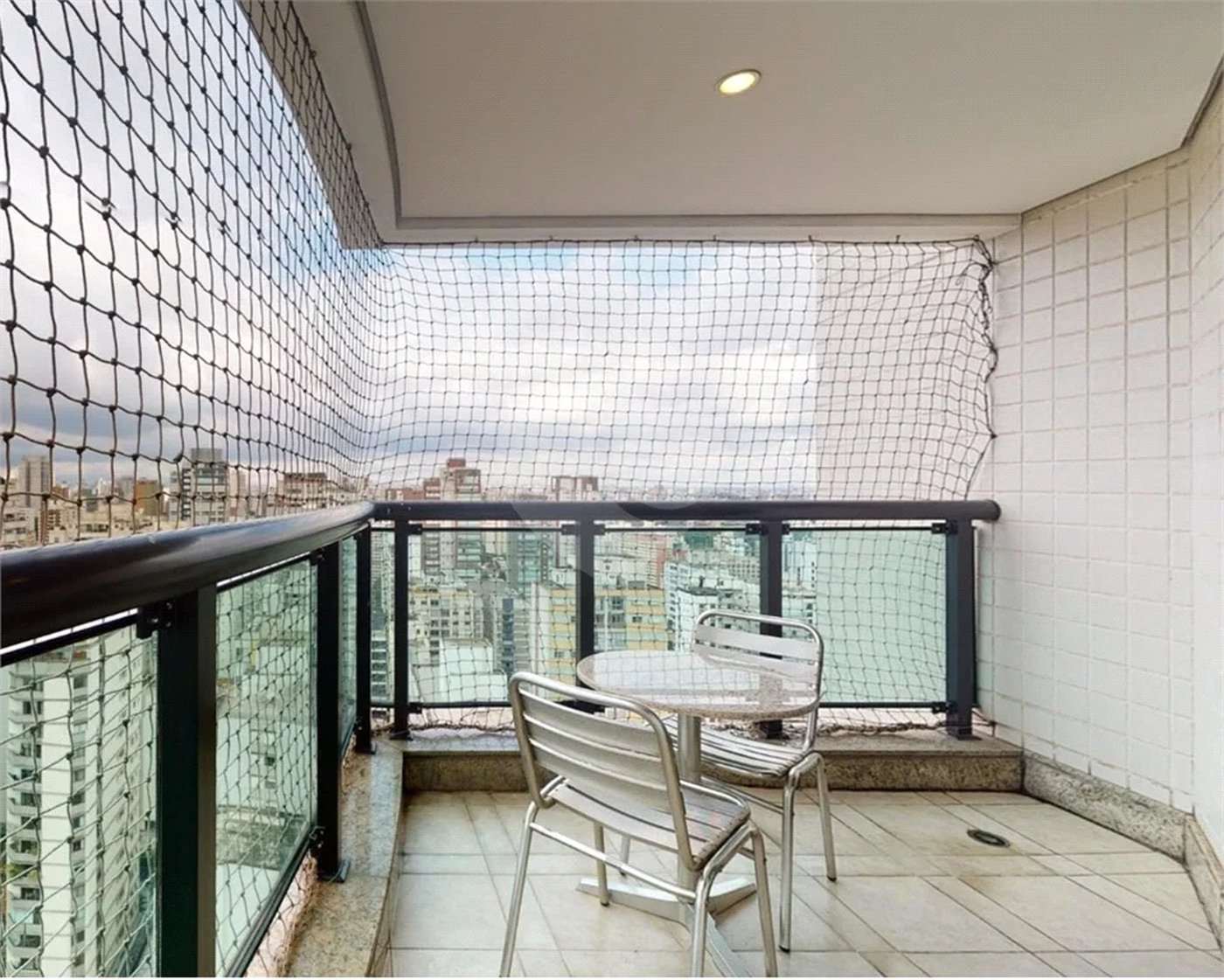 Apartamento à Venda e Locação no Paraíso com 60m², 2 Dormitórios e Lazer Completo