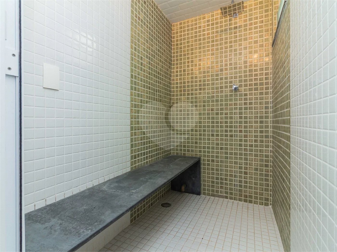 Casa em condomínio, 4 suites, piscina privativa no Jd. Floresta - zona norte - SP.