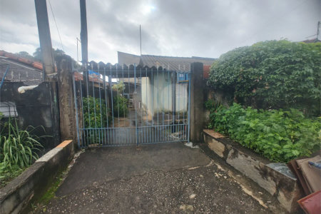 Casa à venda em Atibaia com edícula e outras construções nos fundos, ótimo para investidores, excelente localização