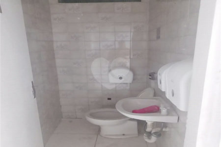 Casa com salão para Venda no Jardim Umarizal.
