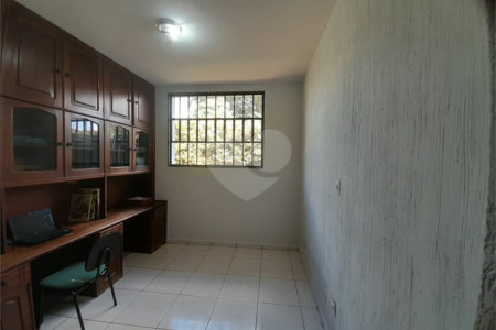 Casa de Alto Padrão à Venda e Locação no Parque Santa Mônica - São Carlos