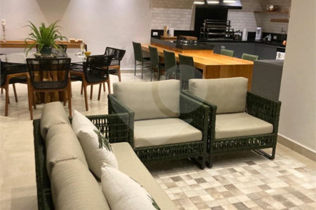 Chácara no Condomínio Vale das Laranjeiras em Indaiatuba SP - Venda - R$ 3,600.000,00 - Locaçao - R$ 30.000,00 mais encargos - Linda, espaçosa, aconchegante, acabamento de alto padrão em rua tranquila e arborizada, em um dos Condomínios mais valorizados de Indaiatuba. Com fácil acesso as principa