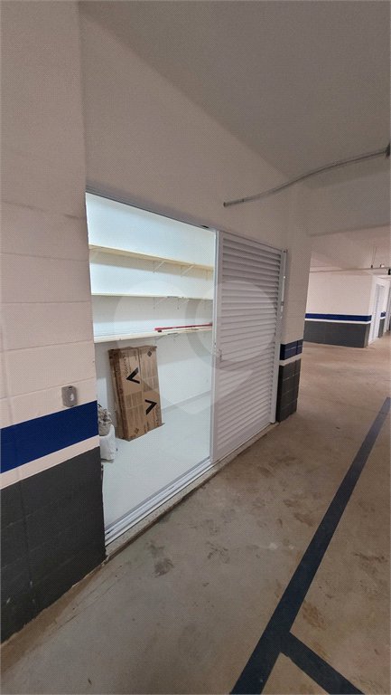 Apartamento de 2 quartos mobiliado à venda no Paraíso