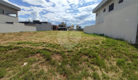 Terreno à venda no condomínio Residencial Villeneuve, São Carlos - SP