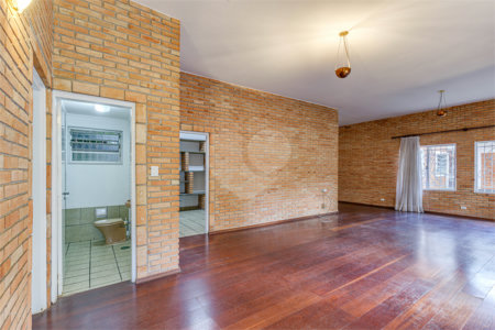 Casa Térrea à venda com 3 quartos, sendo 1 suíte,  em Alto da Boa Vista, São Paulo, SP