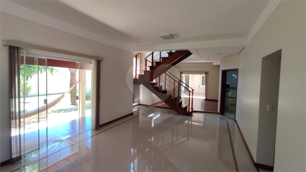 Casa à Venda de 5 dormitórios em São Carlos, no Residencial Eldorado