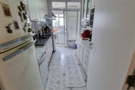 Apartamento à venda com 3 quartos, sendo 1 suíte, em Jardim Marajoara, São Paulo, SP