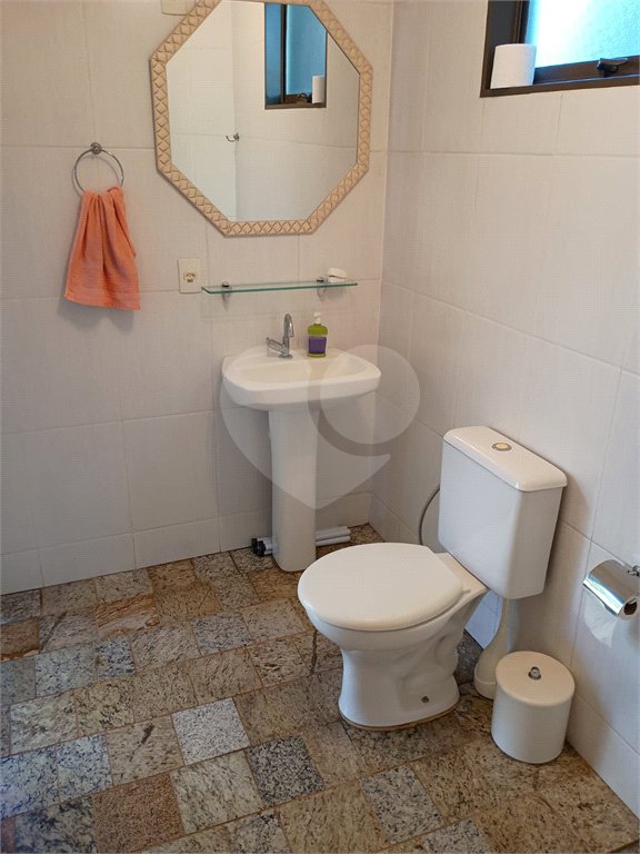 Sobrado com 3 quartos à venda com área gourmet completa e 5 vagas de garagem – Santa Marta - São Carlos/SP