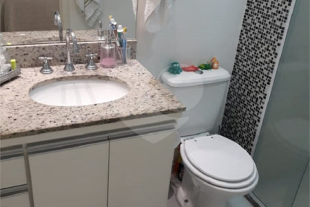 Apartamento à Venda na Bela Vista com 40 m2 de 1 Suíte em Andar Alto