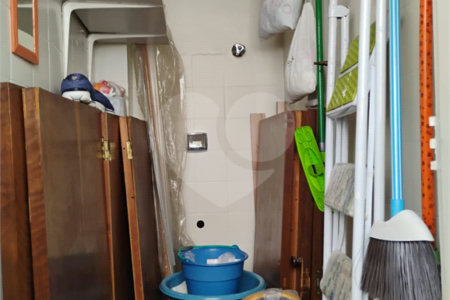 Vende-se apartamento no Jardim Aeroporto com 03 dormitórios