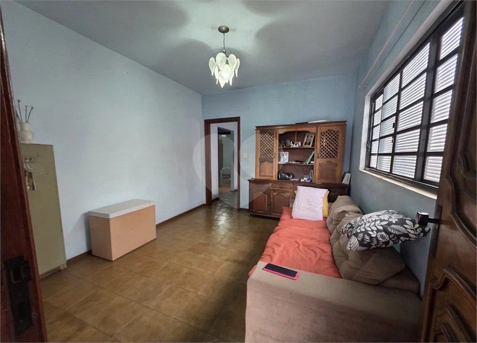Casa térrea, 2 dormitórios com salão comercial Jd. Nova São Carlos