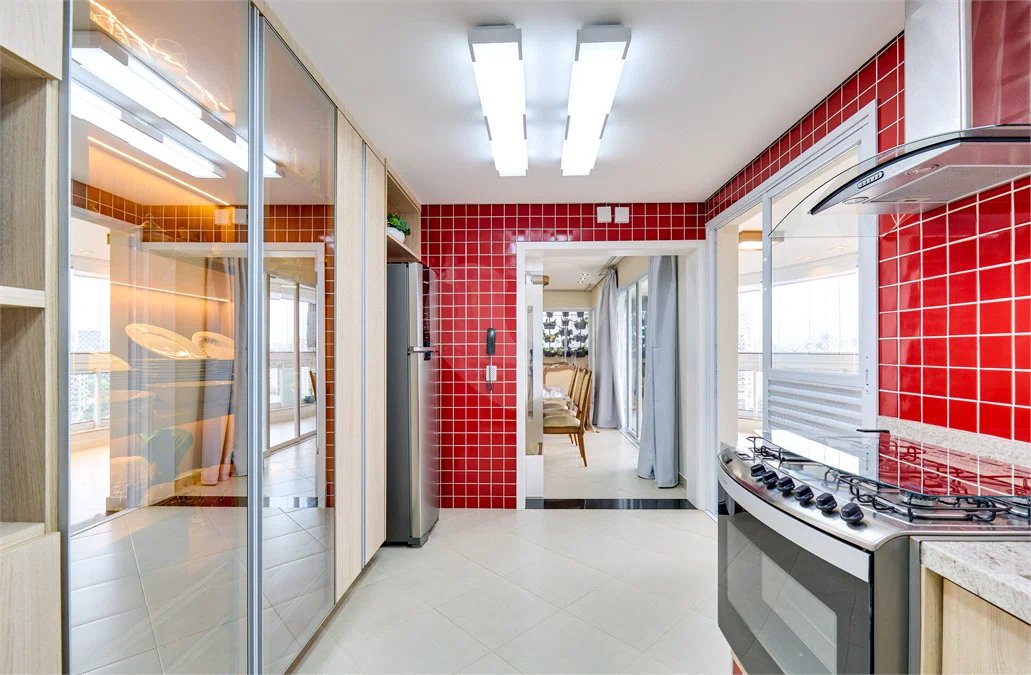 Apartamento à venda com 3 suítes em Jardim Marajoara, São Paulo, SP