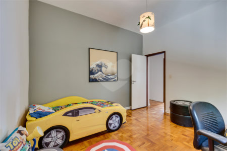 Sobrado à venda com 5 quartos, sendo 3 suítes, em Alto da Boa Vista, São Paulo, SP