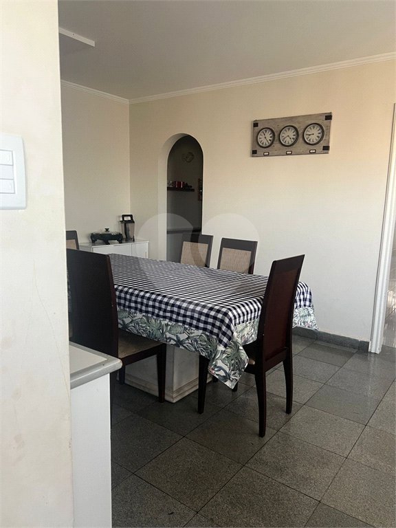 Cobertura penthouse com 486 m², 5 dormitórios e 2 vagas em ótima localização