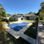 Casa alto padrão condomínio fechado em Atibaia com 4 suítes e ampla área de lazer, espaço gourmet, piscina, 6 vagas garagem