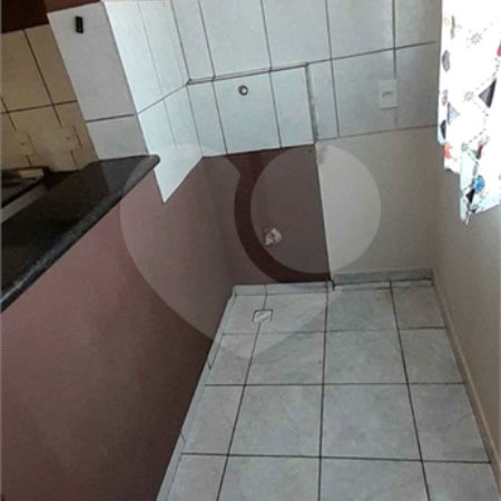 Apartamento no Condomínio Residencial Jardim das Torres
