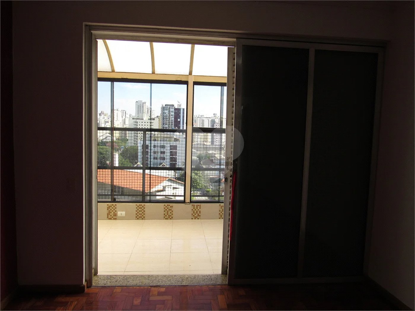 Linda Cobertura na Região de Campos Elíseos - 4 dormitórios (3 suítes). 5 Banheiros