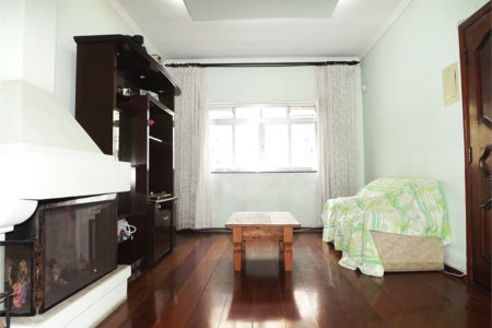 Casa de 318m2 com 2 suítes e 3 vagas à venda na Bela Vista