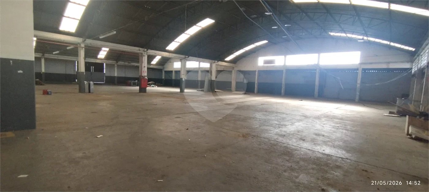 Excelente Galpão Industrial e Comercial em Jundiaí com AVCB e Zoneamento ZR3