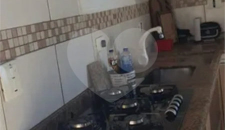 Sobrado à venda com 4 quartos, sendo 2 suítes, em Jardim das Cerejeiras, São José dos Campos, SP
