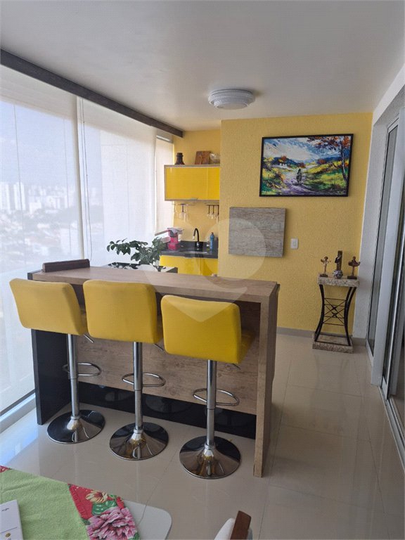 Apartamento à venda na Vila Mariana de 100m² com 3 dormitórios, 2 suítes, 2 vagas e lazer