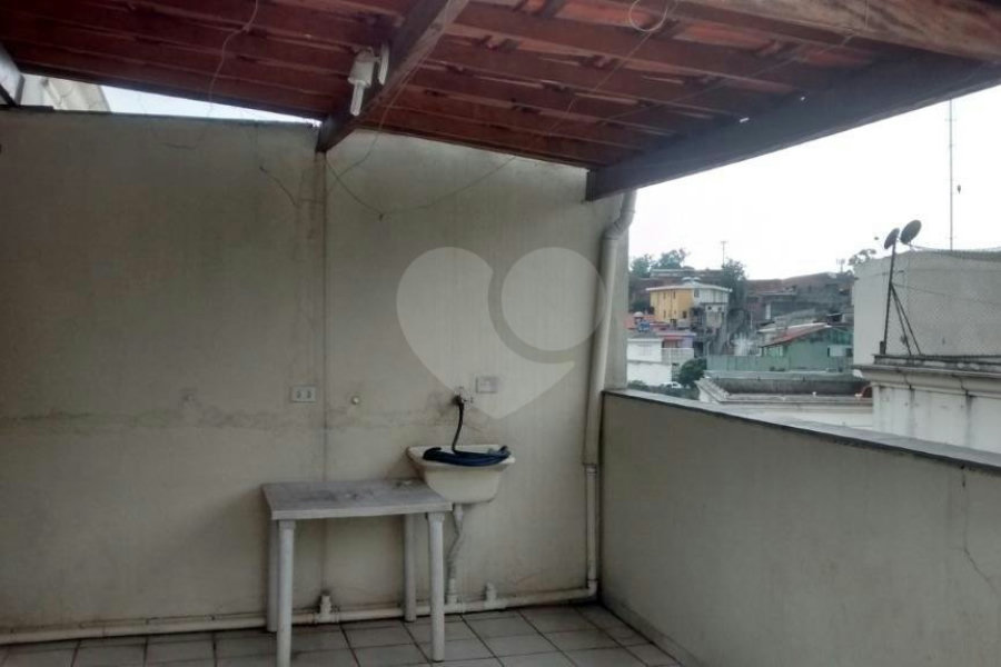 Ótima cobertura com 3 dormitórios,1 suíte, Condomínio com lazer e ótima localização.,