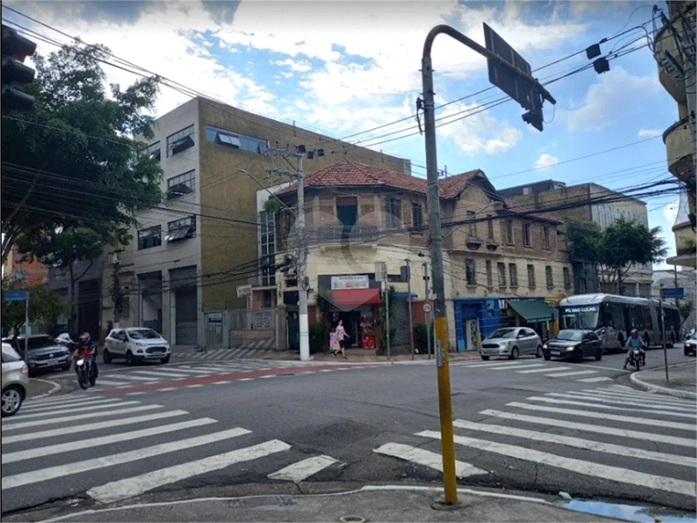 Espaço ideal para posto de gasolina, farmácia e loja no Bom Retiro