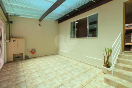 Casa à Venda em São Caetano do Sul com 188 m², 2 Vagas e Churrasqueira.