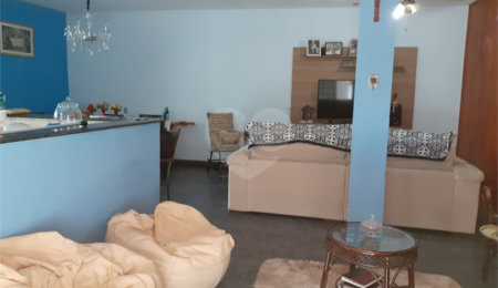 Sobrado à venda com 5 quartos, sendo 1 suíte,  em Jardim Cumbica, Guarulhos, SP