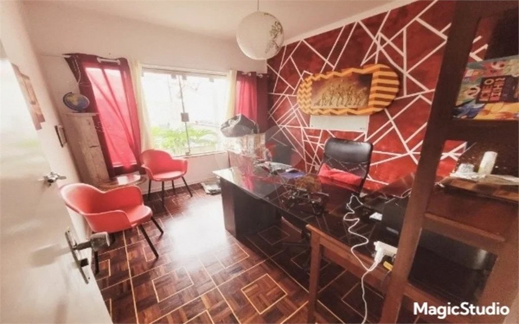 Casa para venda ou locação em São Caetano do Sul, no bairro Olímpico, com 307 m², 8 quartos (3 suítes) e 10 vagas de garagem