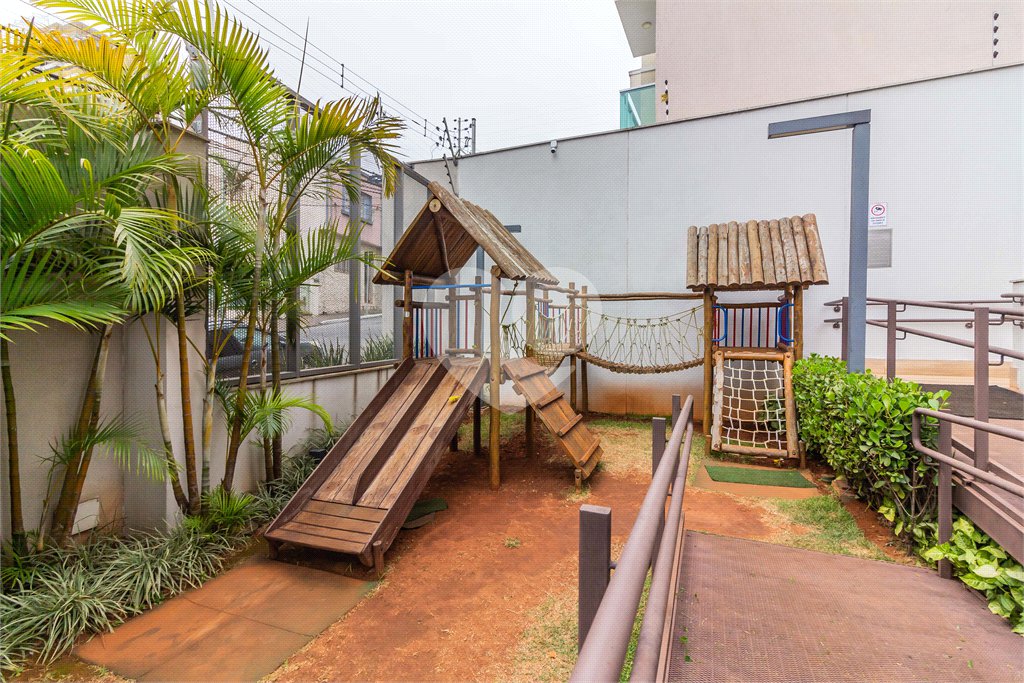 Apartamento para venda com 103m, três suítes, três vagas na Saúde