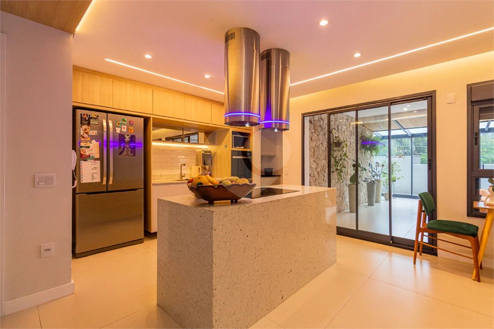 Apartamento 3 suítes 4 vagas 318m² a venda na Vila Sofia - São Paulo