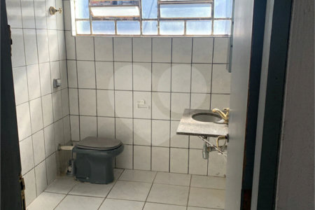 2 casas com o total de 7 quartos.
