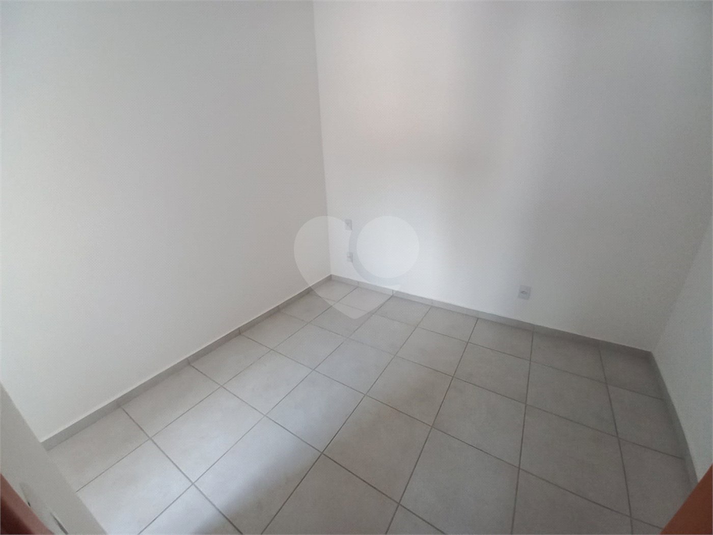 Apartamento no Condomínio Mirante Araucária.