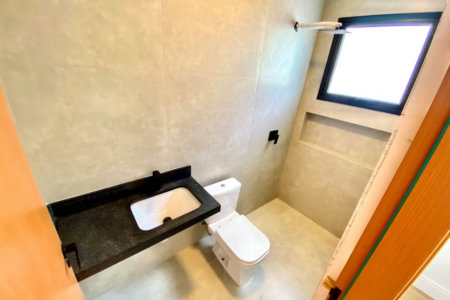 Casa à venda com 3 quartos, sendo 3 suítes, no condomínio Vila Giardino, Jundiaí - SP