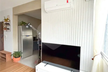 Apartamento de 80m² a venda e locação em Moema - 02 dorm, 02 Banheiros 01 Vaga