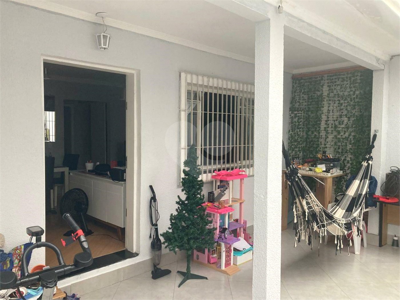Ótimo sobrado à venda, ao lado do Roldão na Av. Cupece.