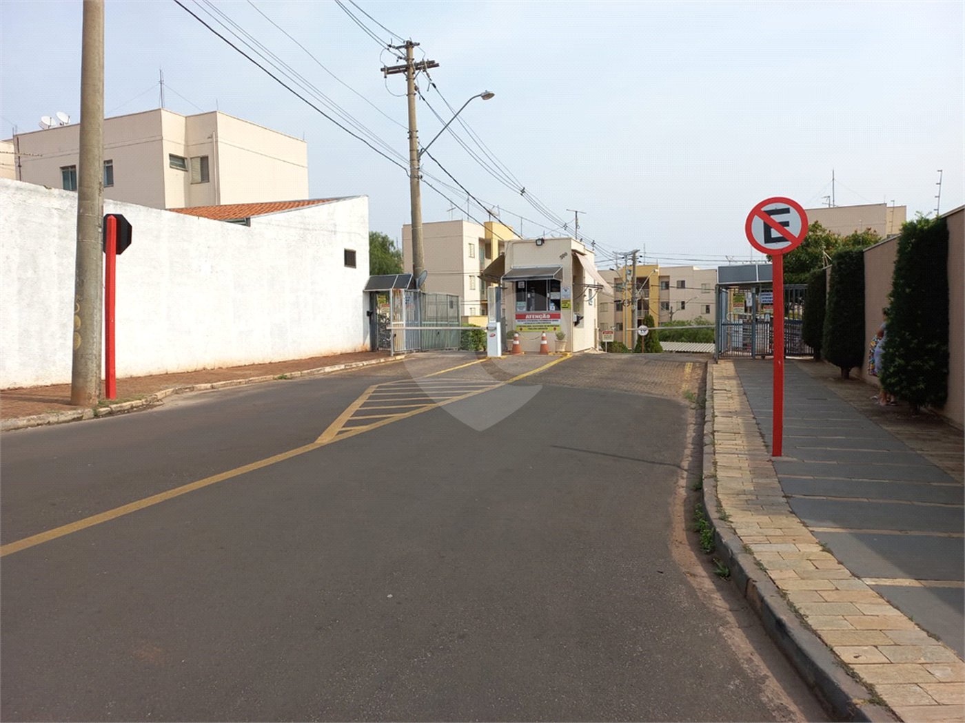 Apartamento no Condomínio Residencial Jardim das Torres.