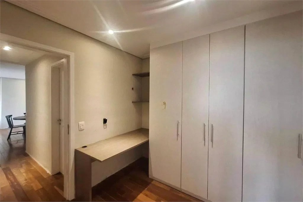 Apartamento à venda com 3 quartos, sendo 1 suíte, em Parque Reboucas, São Paulo, SP