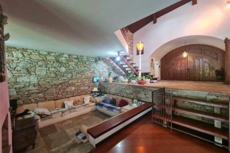 Casa à venda com 3 quartos, sendo 1 suíte, em Interlagos, São Paulo, SP
