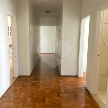 Apartamento à Venda | 327 m² | 4 dormitórios (1 suíte) | 2 vagas na Mooca!