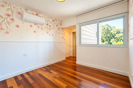 Apartamento à venda com 4 quartos, sendo 1 suíte, em Alto da Boa Vista, São Paulo, SP