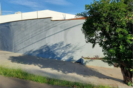 Terreno com dois imóveis no Residencial Portal do Sol