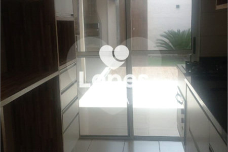 CASA A VENDA EM CONDOMINIO FECHADO, CONDOMINIO RESIDENCE CLUB VILLA BRANCA, 2 DORMITORIOS, 3 VAGAS D