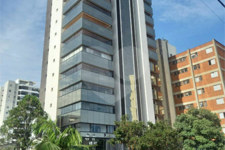 Apartamento de Alto Padrão no Centro da Cidade