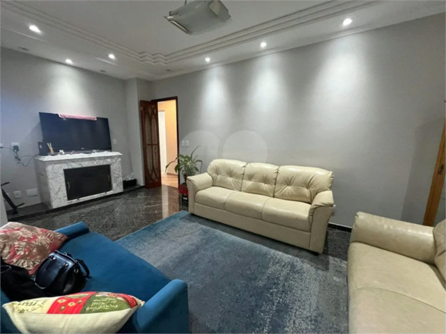 Apartamento à venda ou para alugar com 3 quartos, sendo 1 suíte,  em Vila Amalia, São Paulo, SP