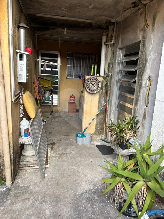 Casa com 300m², 5 quartos (3 suítes), 3 garagens, à venda em Itaquera